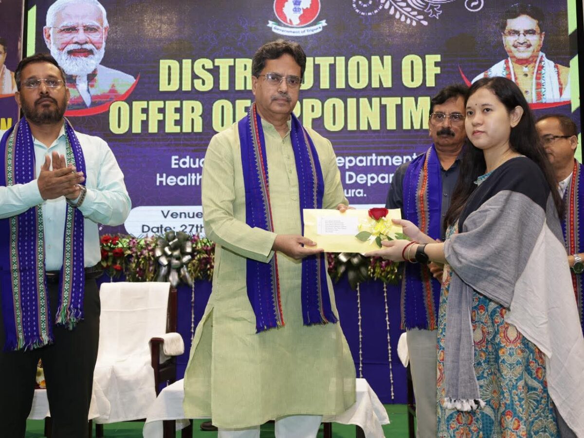 বিভিন্ন দপ্তরে শূন্যপদগুলি পূরণ করার জন্য পুরোদমে চেষ্টা করছে রাজ্য সরকার: মুখ্যমন্ত্রী